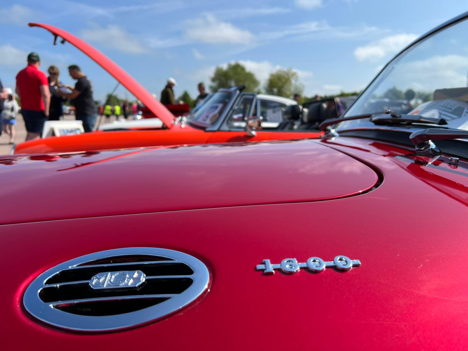 MGA 1600 badges